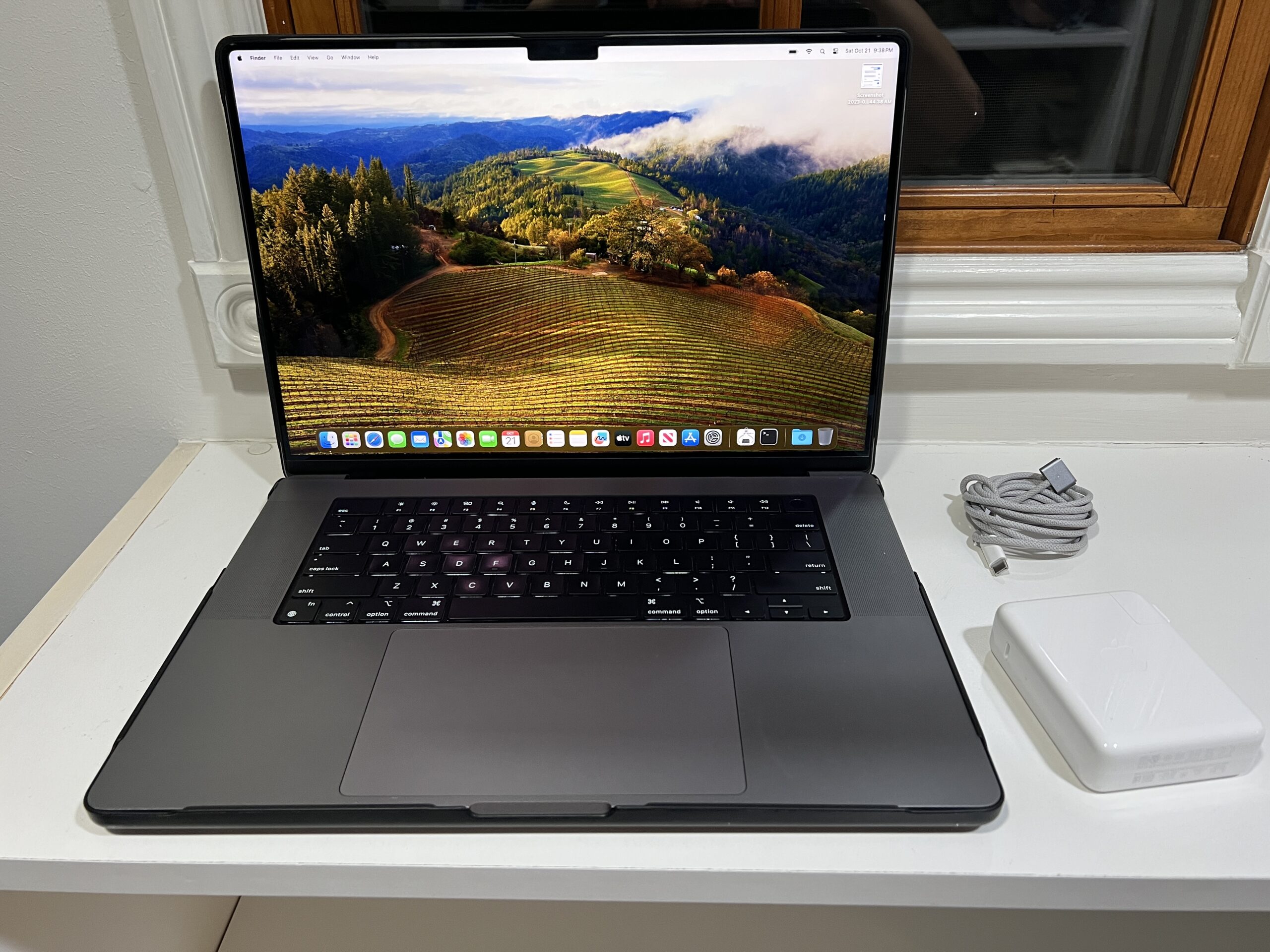 MacBook Pro 16″ M1 Max 32GB 1TB model with AppleCare